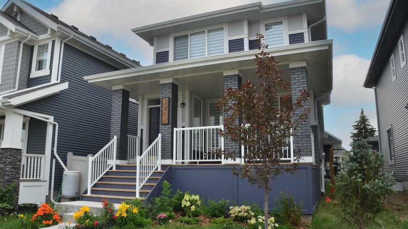 Benefits of Living in a Detached Garage Home